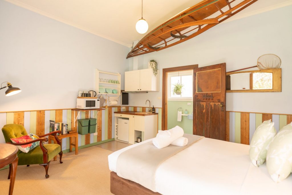 Lake Elizabeth Suite, Forrest Guesthouse self-contained accommodation Otways